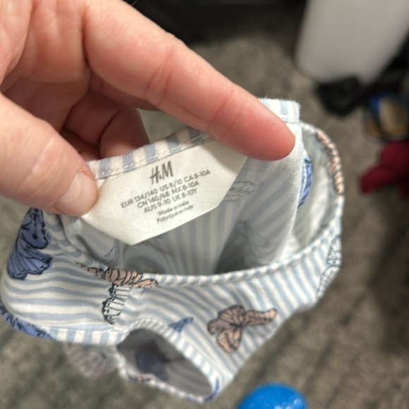 H&M dress - Picture 2 of 2